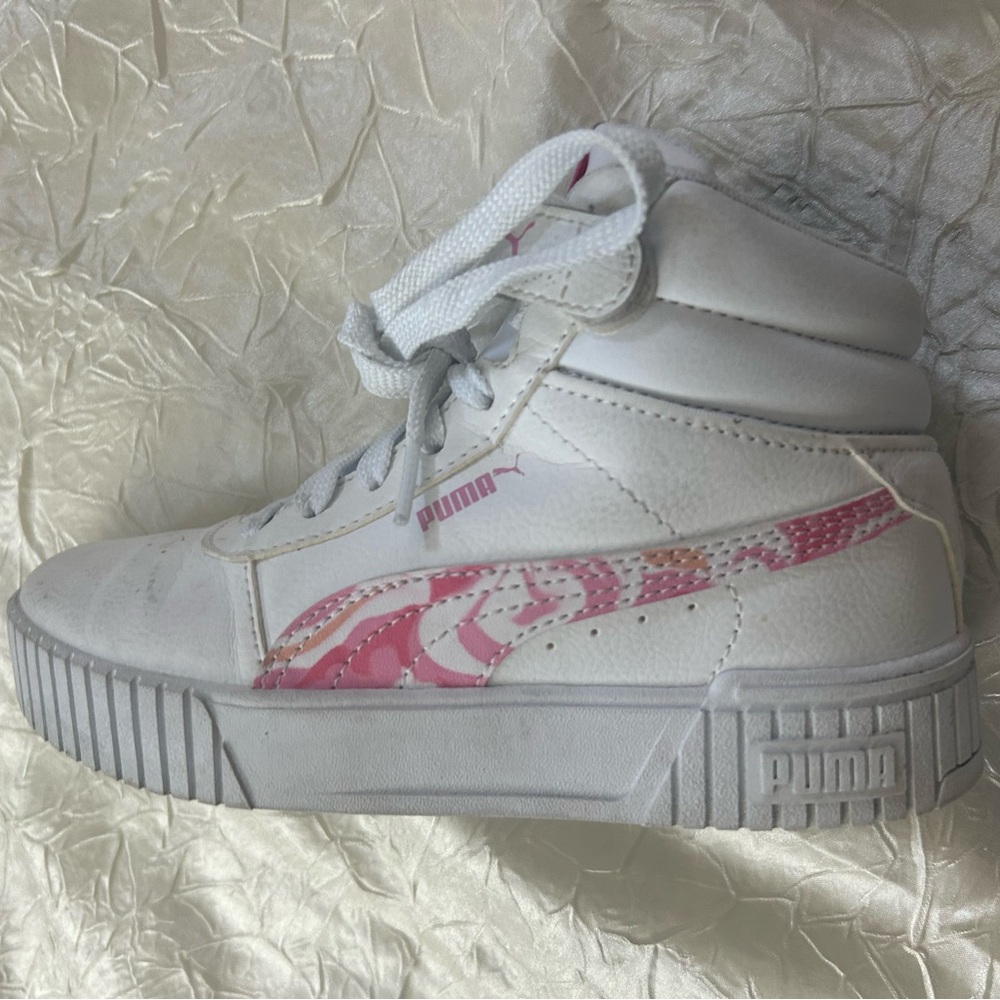 Puma High-Top Sneakers in White and Pink